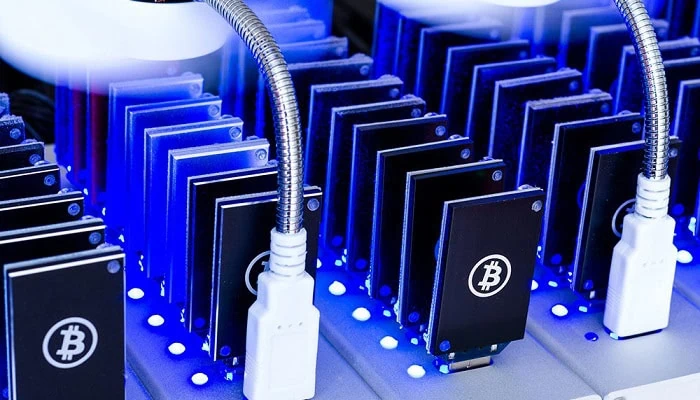 bitcoin-colpiti-minatori-criptovalute