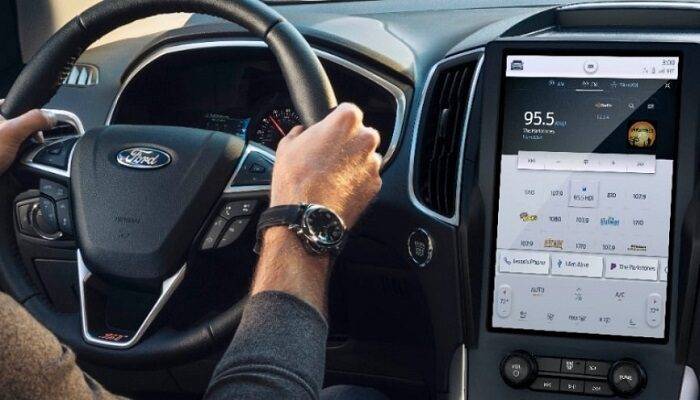ford-pubblicità-dentro-auto