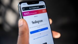 instagram-sistema-autenticazione-whatsapp