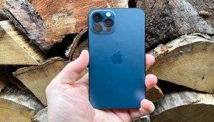 iphone-12-batte-tutti-smartphone-piu-venduto-2021
