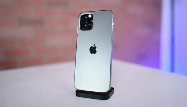 iphone-13-nuova-serie-display-120-hz-samsung-lg