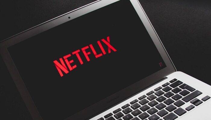 netflix-social-network-n-plus