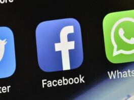whatsapp-smartphone-politica-privacy-15-maggio-download-chat-messaggistica-facebook