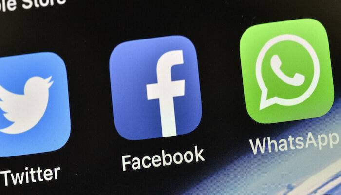 whatsapp-smartphone-politica-privacy-15-maggio-download-chat-messaggistica-facebook