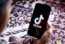 TikTok: sbarca la nuova, inutile, challenge divenuta per puro caso virale