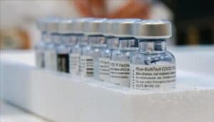 pfizer-effetti-collaterali-giovani