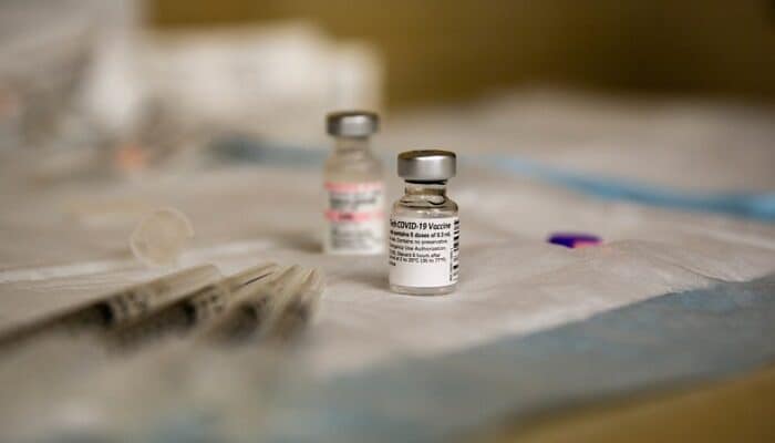 pfizer-moderna-decessi-segnalati-vaccini