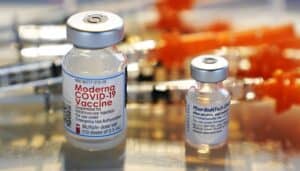 pfizer-moderna-effetti-collaterali-vaccini-mrna