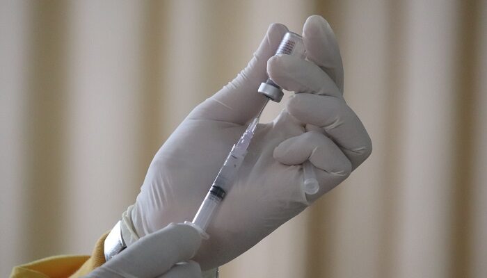 vaccini-covid-effetti-collaterali-italia