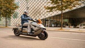 BMW CE 04 scooter elettrico ufficiale
