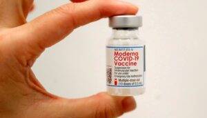 moderna-terza-dose-necessaria