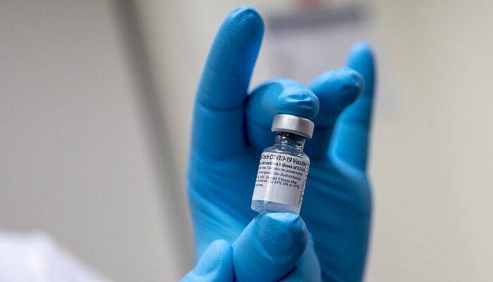 pfizer-astrazeneca-effetto-collaterale-indiretto