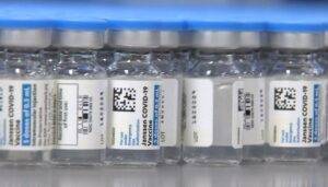 vaccini-covid-avvertimento-reazione-neurologica