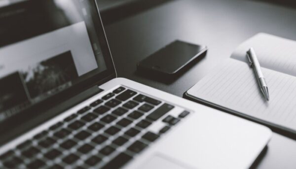 Apple MacBook