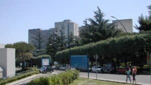 Covid: muore a Napoli donna di 28 anni incinta, salvato miracolosamente il bimbo