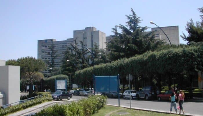 Covid: muore a Napoli donna di 28 anni incinta, salvato miracolosamente il bimbo