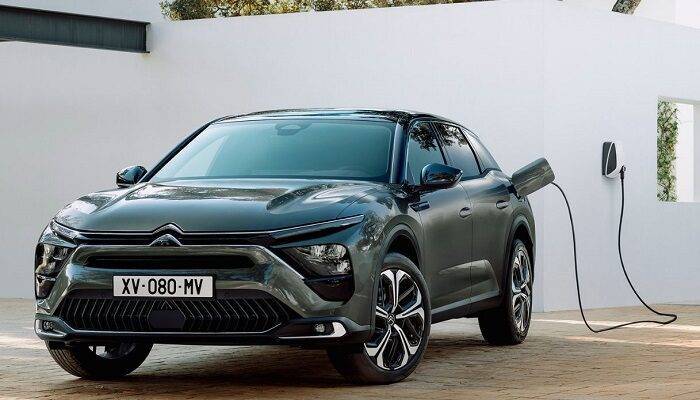 Citroen C5 X partono ordini in Italia