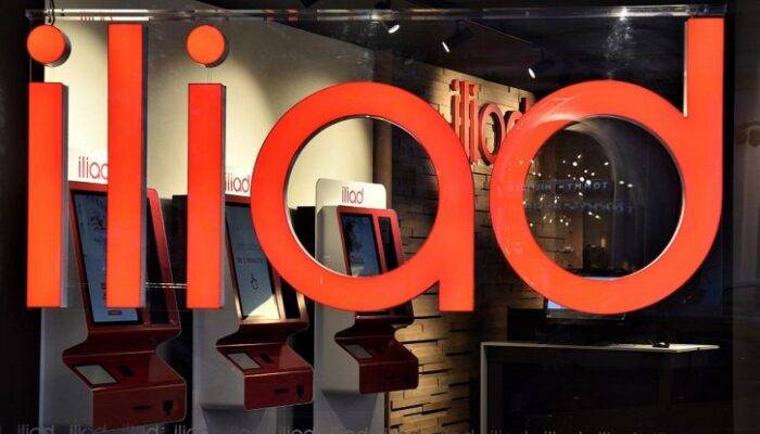 Iliad regala a chi paga 9,99 euro la Giga 120 con il 5G, nessun costo di attivazione