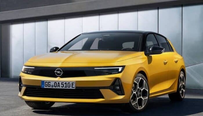 Opel Astra prezzi Italia
