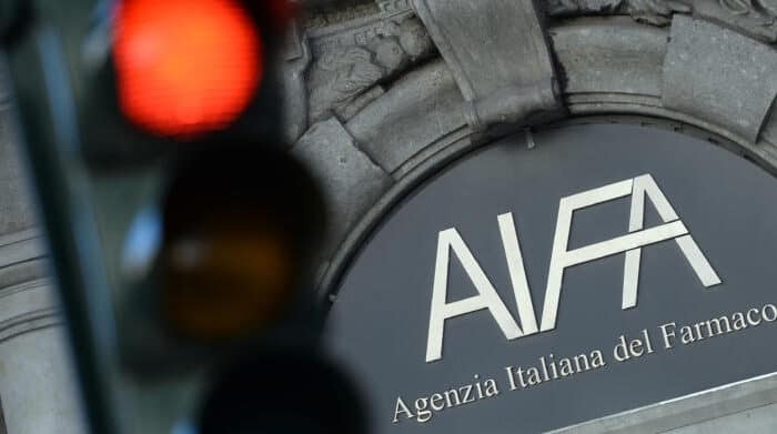 Covid, allerta farmaco Parvulan: l'antivirale usato al posto del vaccino è pericoloso