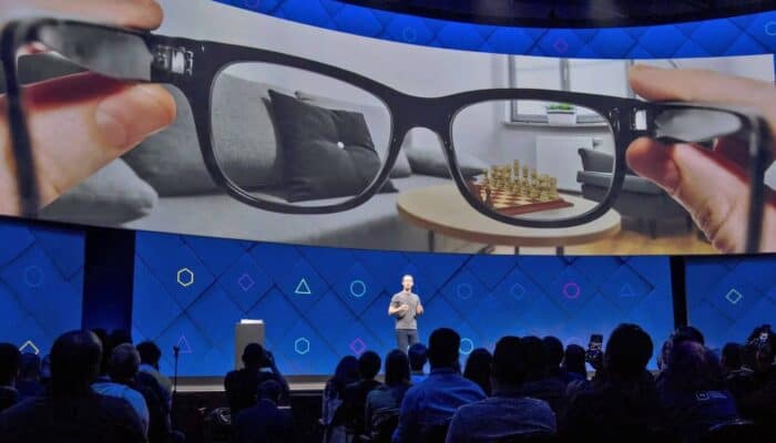 Facebook e Ray-Ban: in arrivo gli occhiali intelligenti