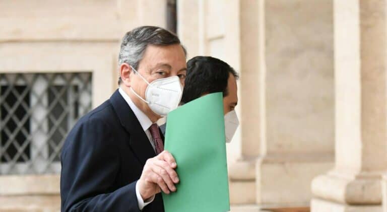 Covid, Draghi: 50mila morti al giorno a fine settembre inaccettabili, vaccini sicuri