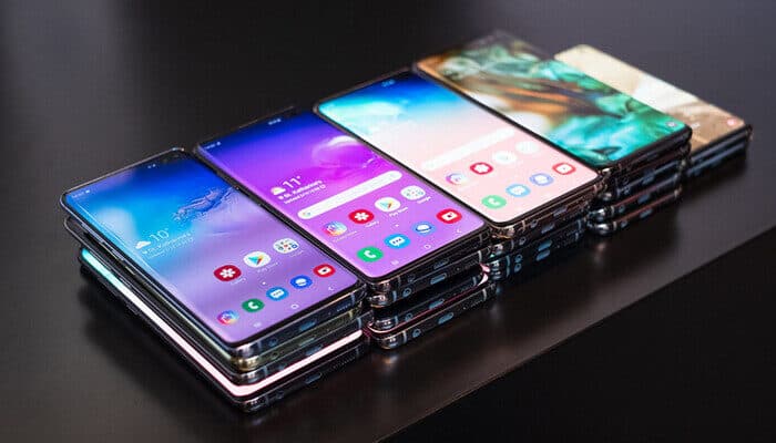 android-61-smartphone-samsung-vietati-russia