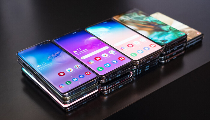 android-61-smartphone-samsung-vietati-russia