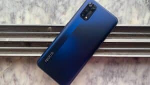 realme-rilasciare-smartphone-tecnologia-ricarica-rapida-125-w
