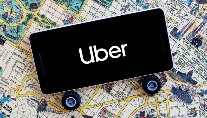 Uber: nell'abbonamento mensile sono compresi Eats, auto, scooter e bici
