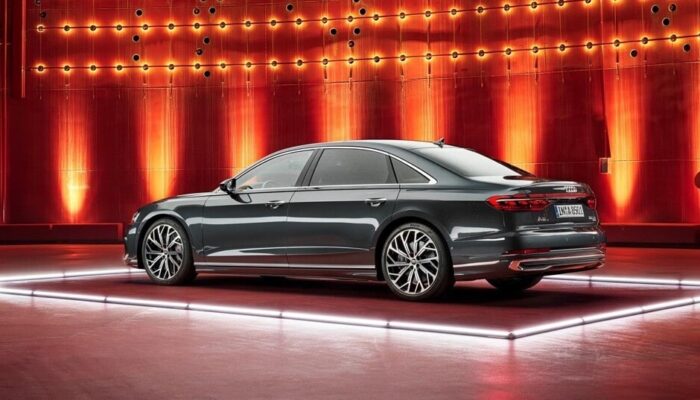 Audi A8, annunciato ufficialmente il restyling: ecco le novità