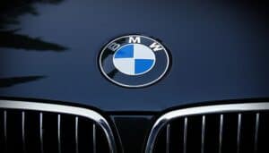 BMW Serie 5 foto spia full electric