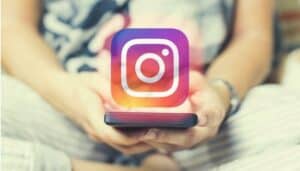 instagram-nuovo-adesivo-aggiunti-funziona-utilizzarlo