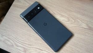 realme-gt-2-secondo-rendering-simile-google-pixel-6
