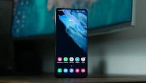 samsung-risolvendo-problema-android-12-colpito-galaxy-s21