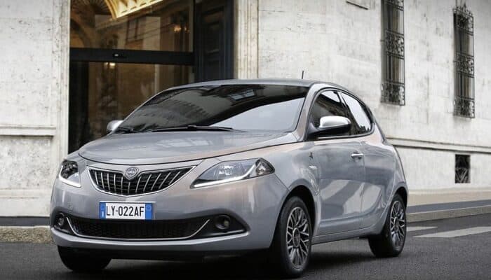 Lancia-Ypsilon-Alberta-Ferretti-
