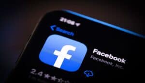 facebook-evita-tariffe-app-store-nuovo-stars-store