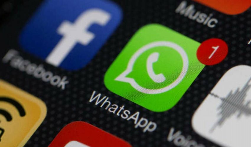 Whatsapp, addio privacy: documento rivela la sconcertante verità