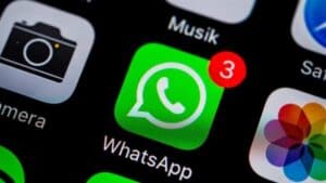 WhatsApp: ora spiare il partner che vi tradisce è gratis e semplicissimo