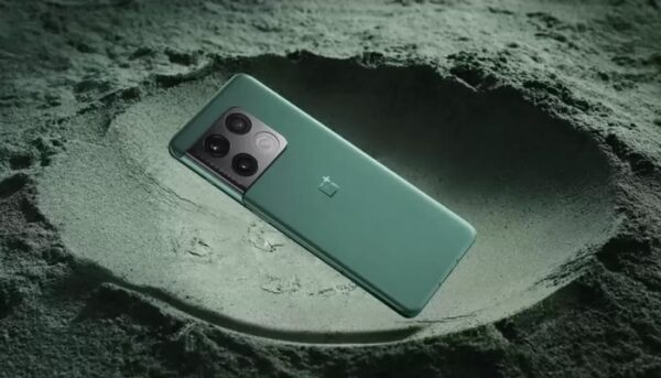 oneplus-10-ultra-smartphone-potrebbe-arrivare-questo-design