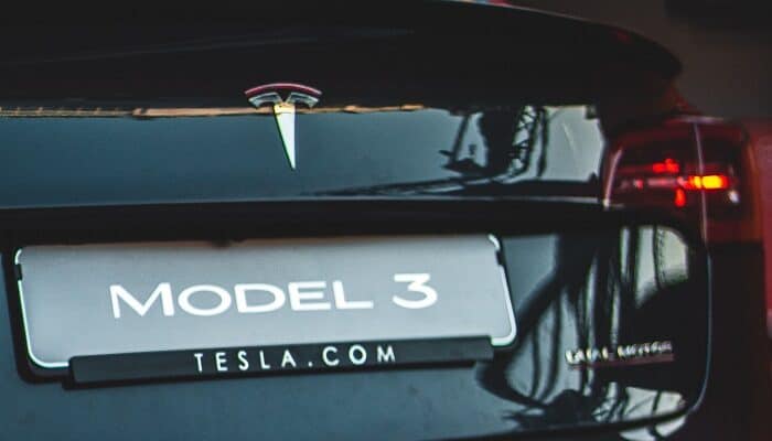 tesla-anno-record-vendite
