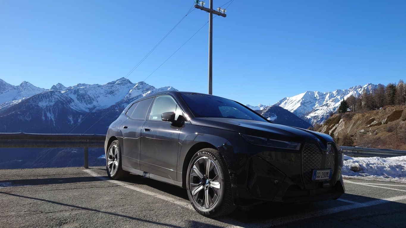 BMWiX (31)