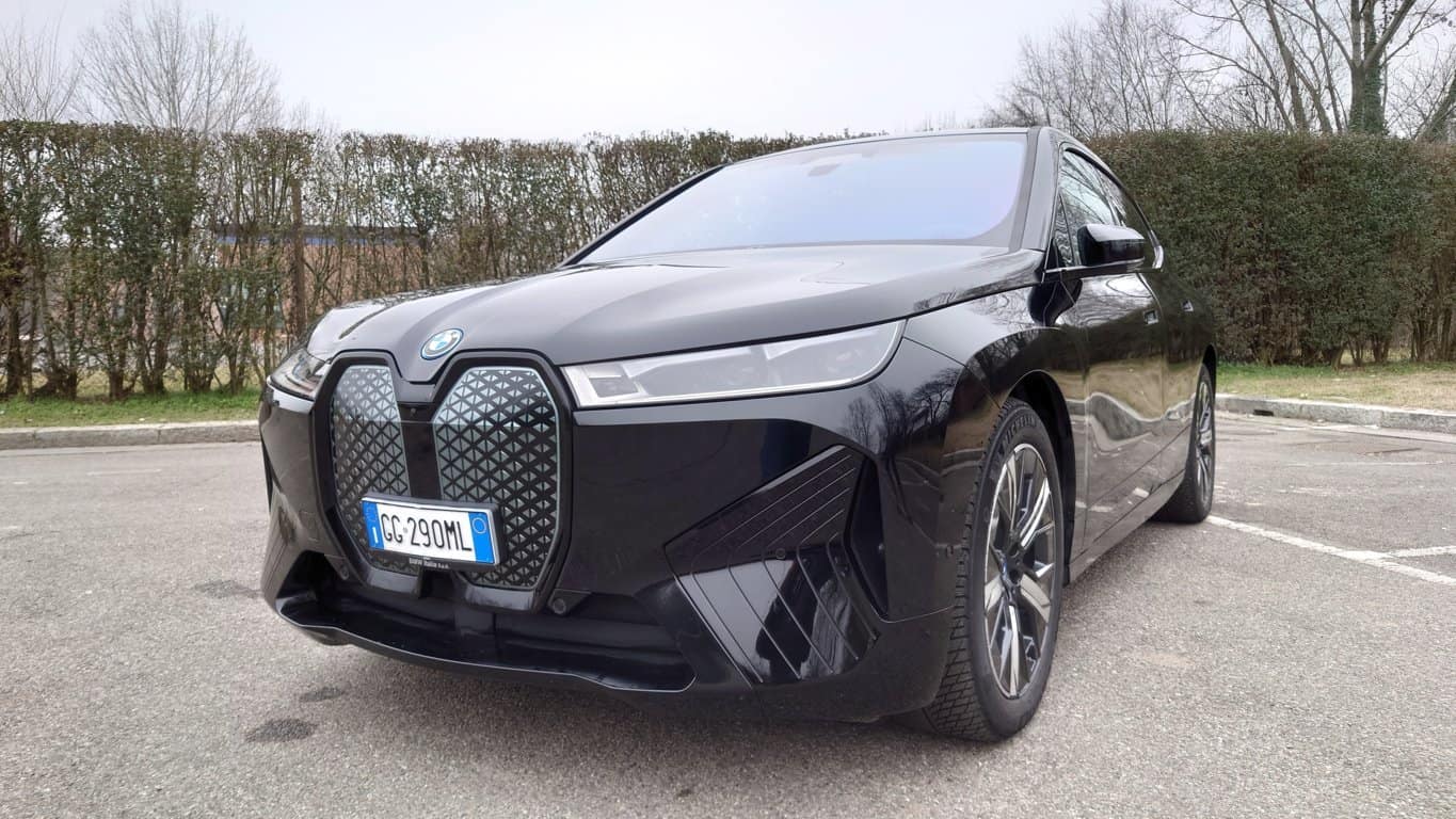 BMWiX (32)
