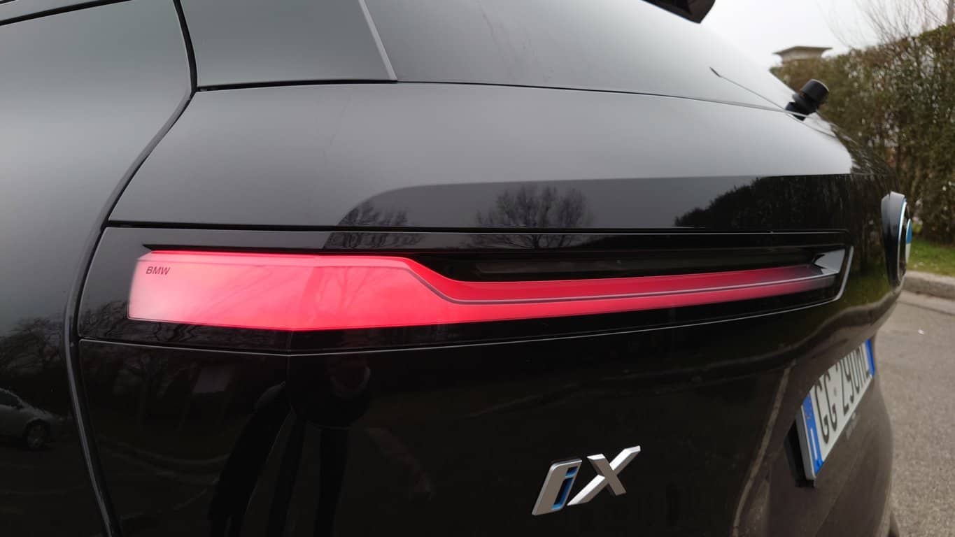 BMWiX (36)