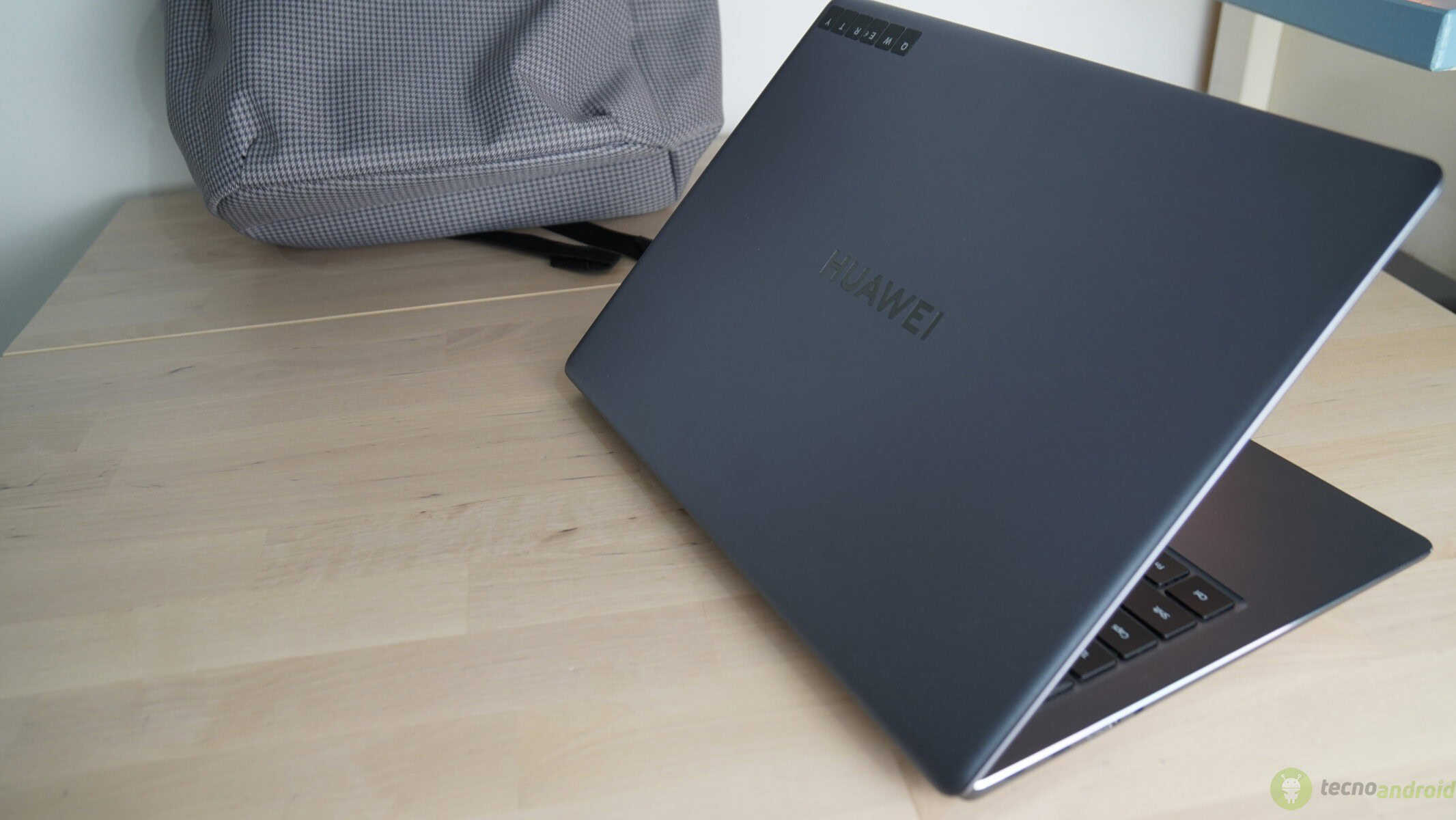Huawei Matebook 14s (16)