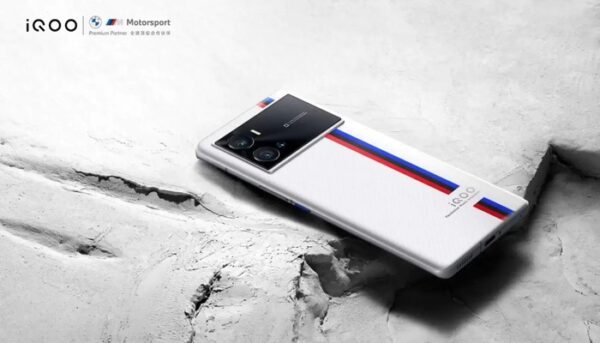 iqoo-9-smartphone-includeranno-potente-batteria-solo
