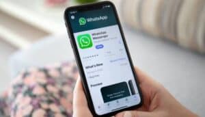 whatsapp-ios-migliora-fotocamera-integrata-non-solo