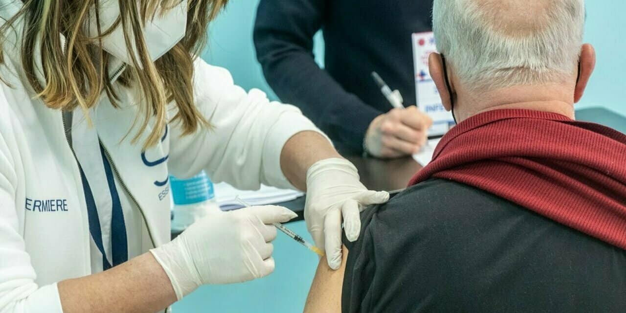 Quarta dose e quinta ondata? Facciamo il punto della situazione