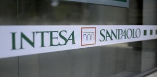 Banca Intesa Sanpaolo: attenti a questo messaggio, ruba soldi dal conto
