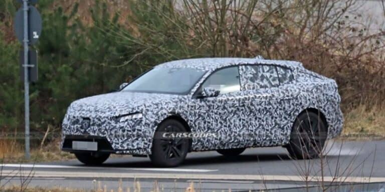 Peugeot-4008-foto-spia